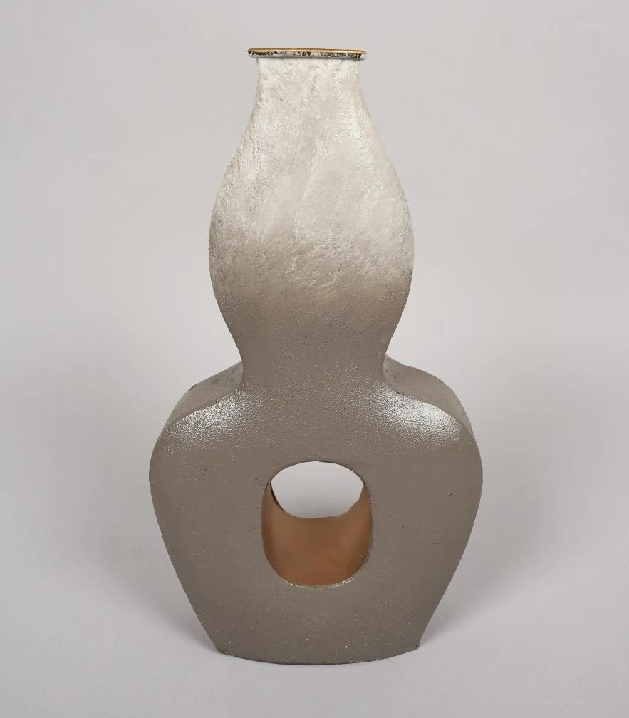 Metal Vase with Center Whole Big 22.5x42x9cm